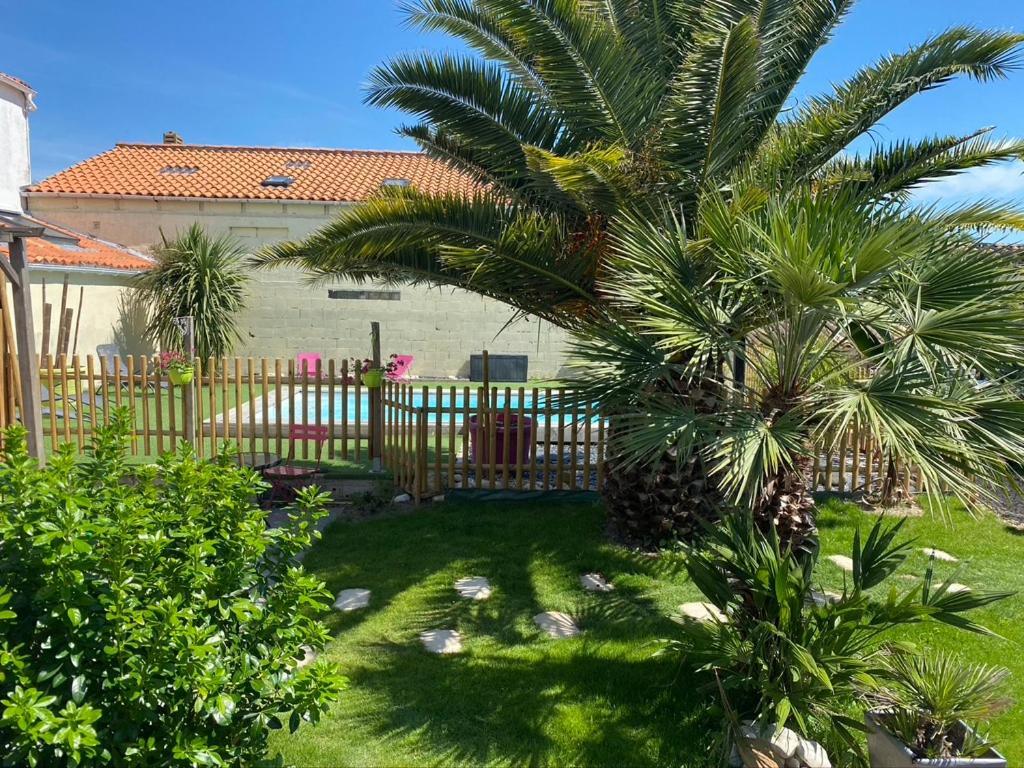 Le Pressoir - Gites Et Meubles De Tourisme - 2 Etoiles Dolus d'Oléron Buitenkant foto