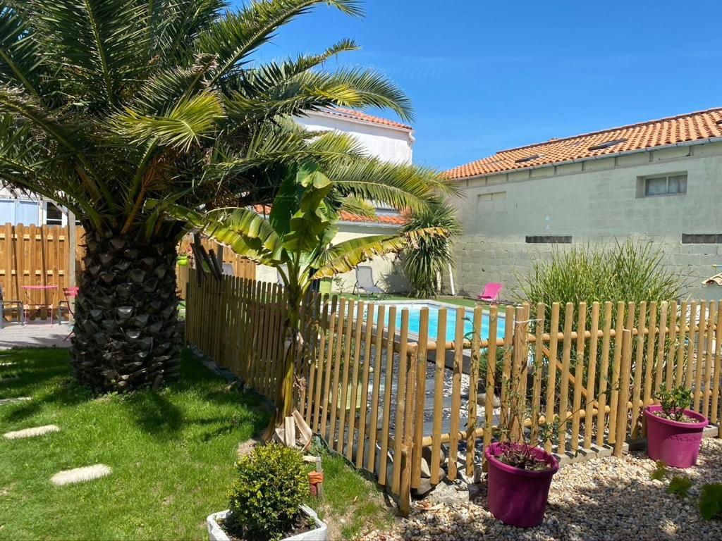 Le Pressoir - Gites Et Meubles De Tourisme - 2 Etoiles Dolus d'Oléron Buitenkant foto